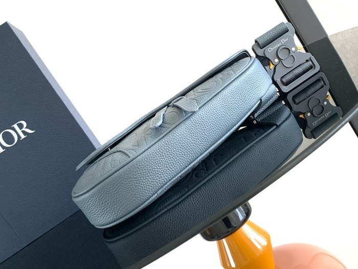 Dior Tote bag with stylish traits Grey 01A 2