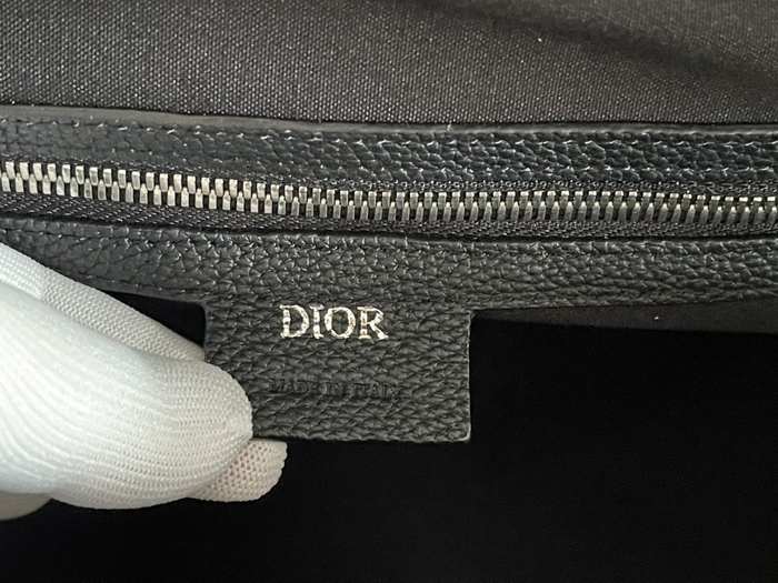 Dior Tote bag with stylish traits Grey 01A 3