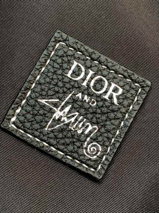 Dior Tote bag with stylish traits Grey 01A 5