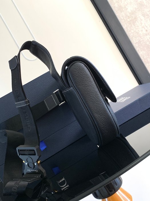 Dior Tote bag with stylish traits Grey 01A 5