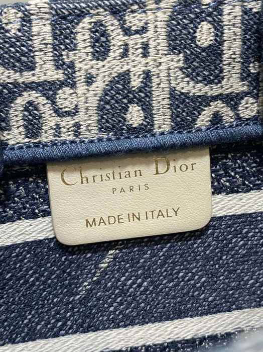 Dior Tote bag with stylish traits Navy 01A 2