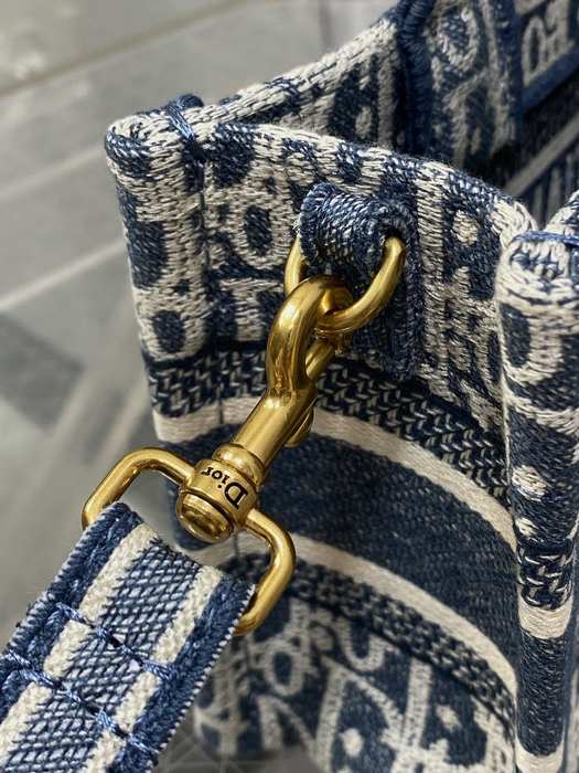 Dior Tote bag with stylish traits Navy 01A 2