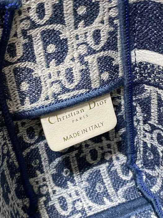 Dior Tote bag with stylish traits Navy 01A 3