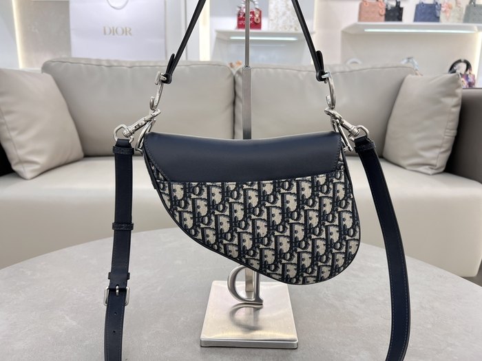Dior Tote bag with stylish traits Navy 01A 7