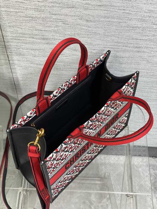 Dior Tote bag with stylish traits Red 01A