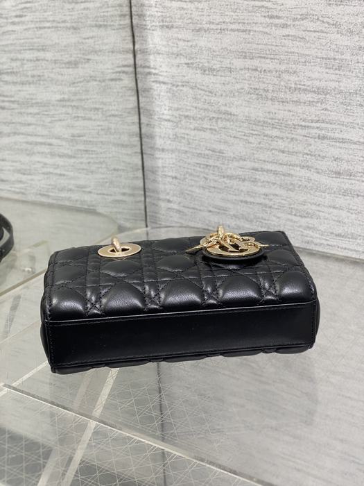 Dior Tote featuring elegant design Black 01A