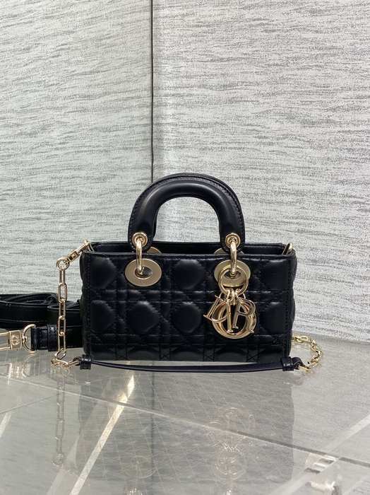 Dior Tote featuring elegant design Black 01A
