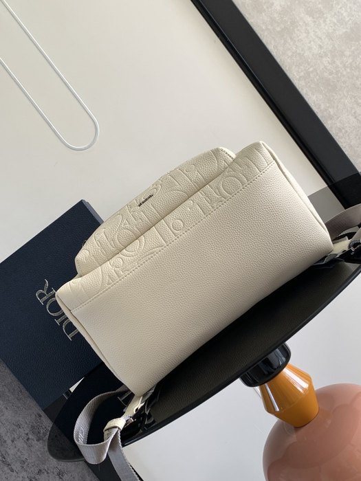 Dior Tote style 04 Beige 01A