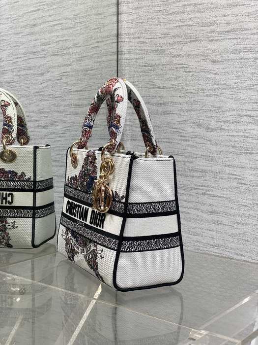 Dior Tote style 06 White 01A