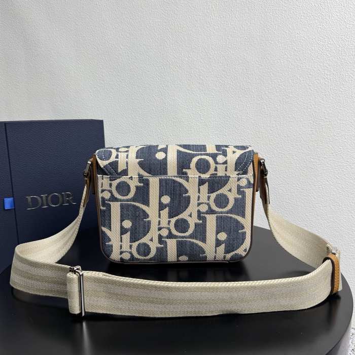 Dior Tote style 07 Beige 01A