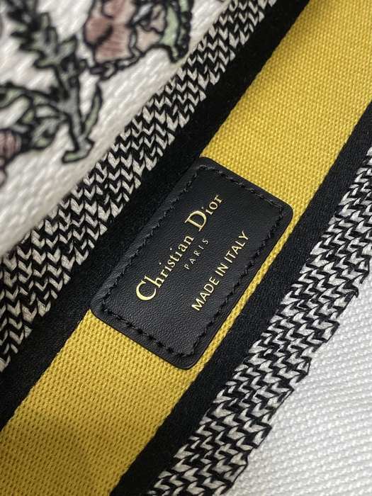 Dior Tote style 08 White 01A