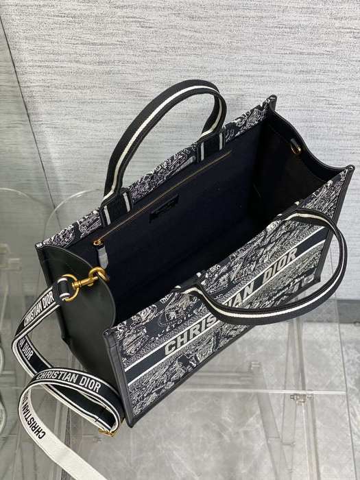 Dior Tote style 09 Black 01A 3
