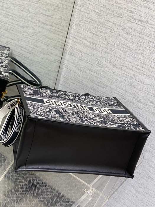 Dior Tote style 09 Black 01A 3
