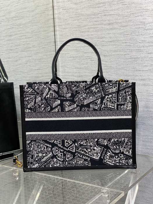Dior Tote style 09 Black 01A 3