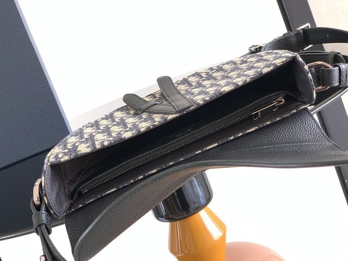 Dior Tote style 09 Black 01A