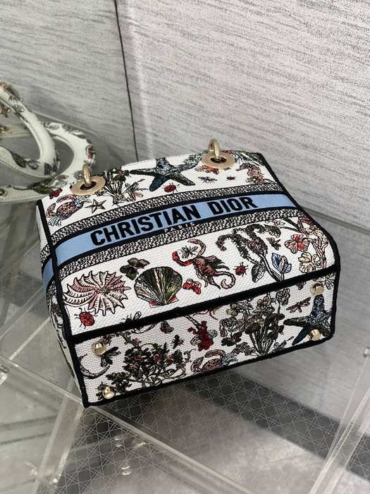 Dior Tote style 09 White 01A