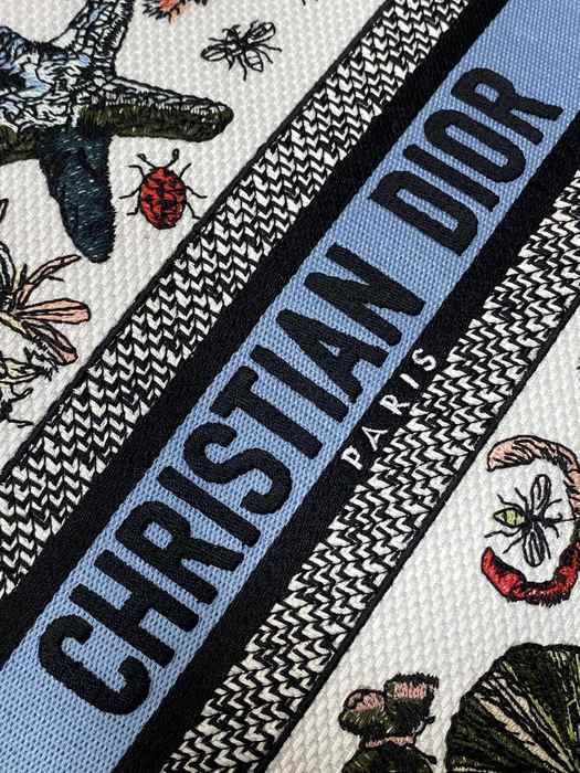 Dior Tote style 09 White 01A