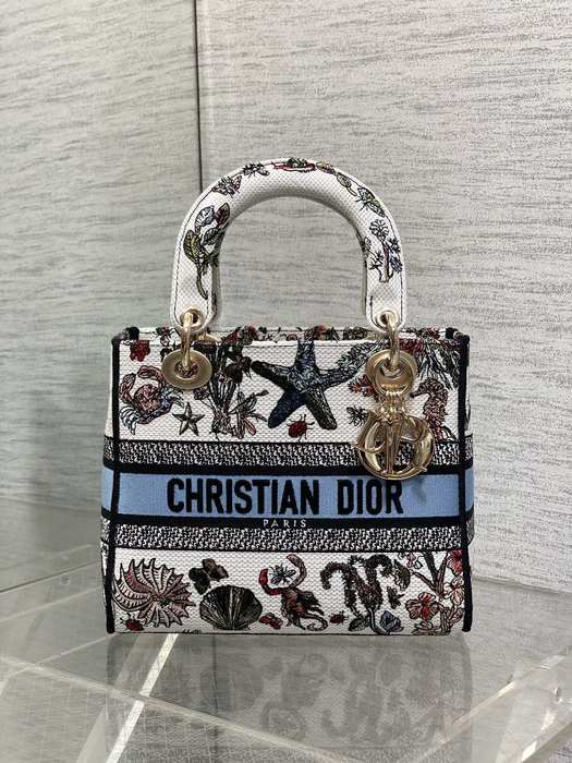 Dior Tote style 09 White 01A