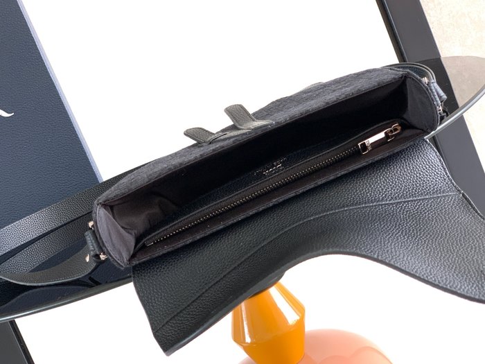 Dior Tote style 10 Black 01A