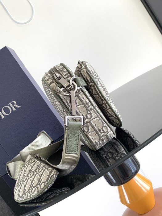 Dior Tote style 102 Beige 01A