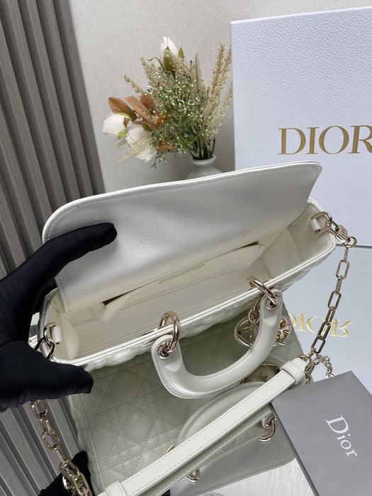 Dior Tote style 102 White 01A