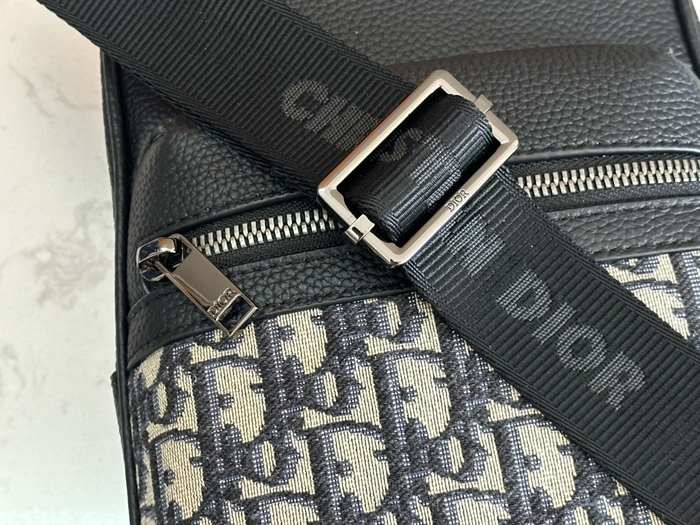 Dior Tote style 103 Navy 01A