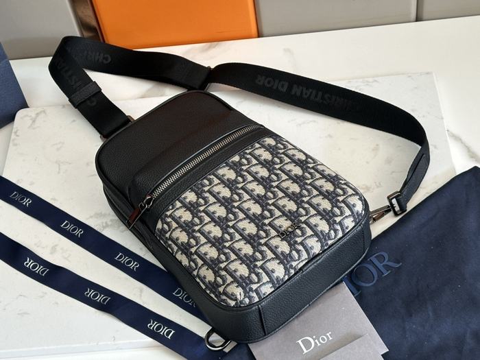 Dior Tote style 103 Navy 01A