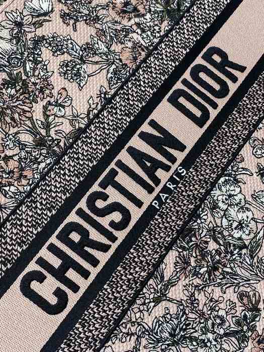 Dior Tote style 104 Beige 01A