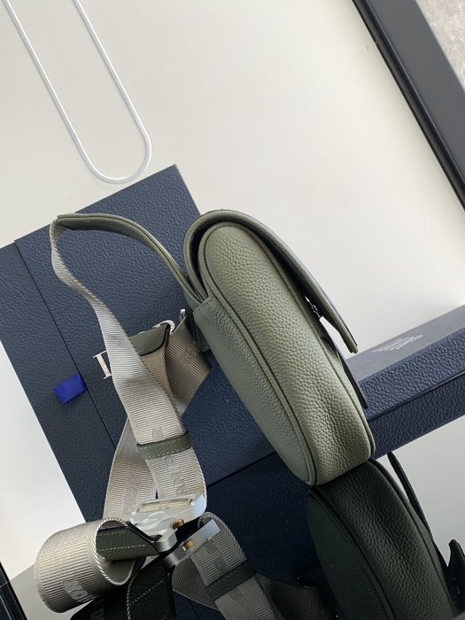 Dior Tote style 104 Green 01A