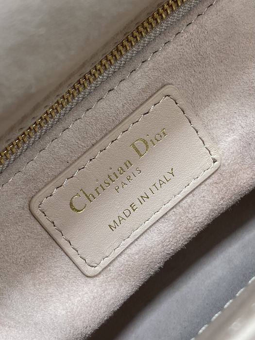 Dior Tote style 105 Beige 01A 2
