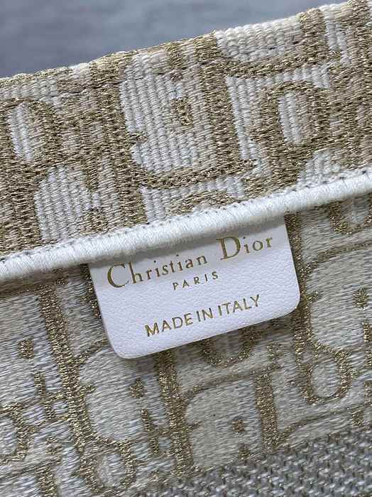 Dior Tote style 105 Beige 01A