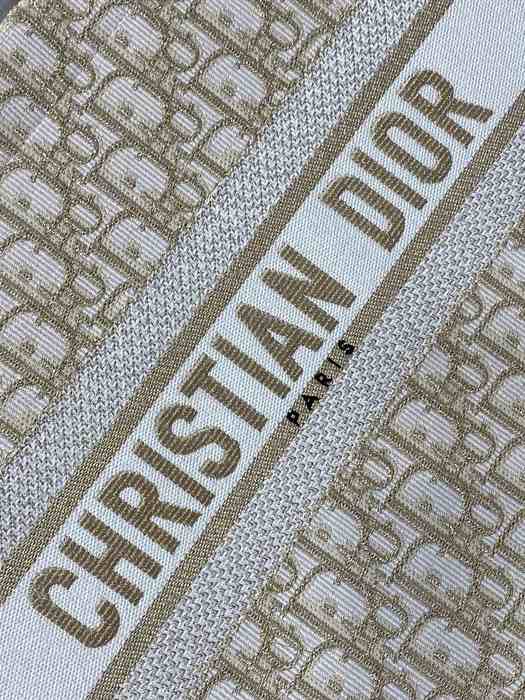 Dior Tote style 105 Beige 01A