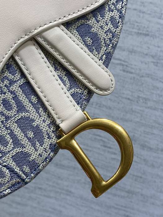 Dior Tote style 105 White 01A