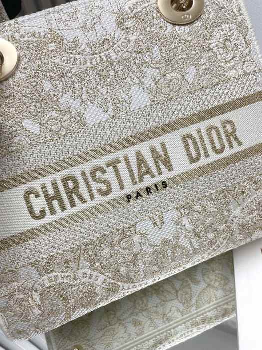Dior Tote style 109 Beige 01A 2