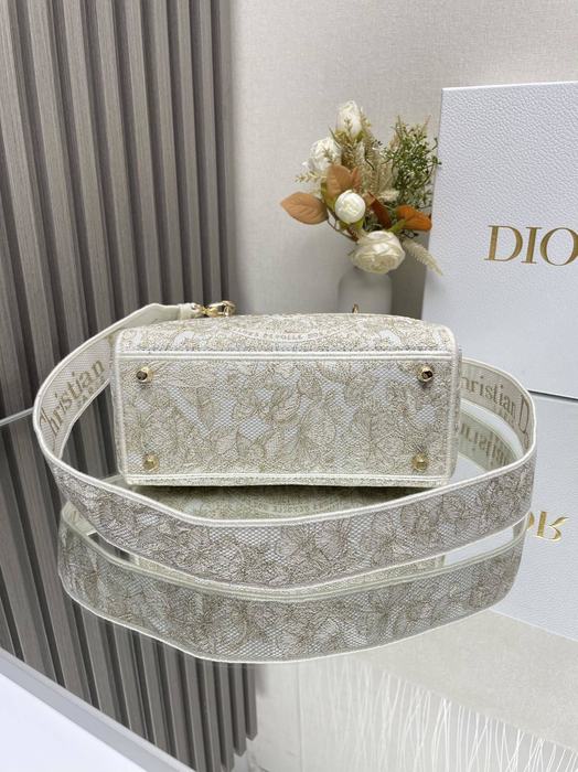 Dior Tote style 109 Beige 01A 2