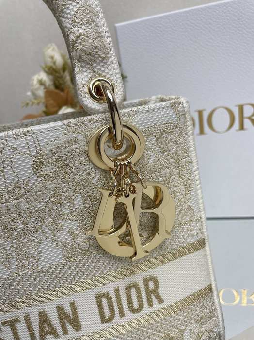 Dior Tote style 109 Beige 01A 2