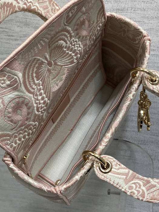 Dior Tote style 109 Beige 01A