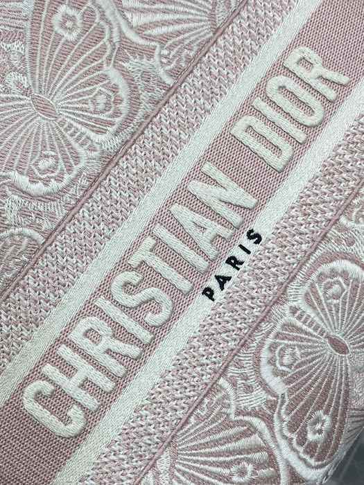 Dior Tote style 109 Beige 01A