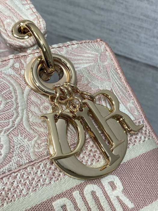 Dior Tote style 109 Beige 01A