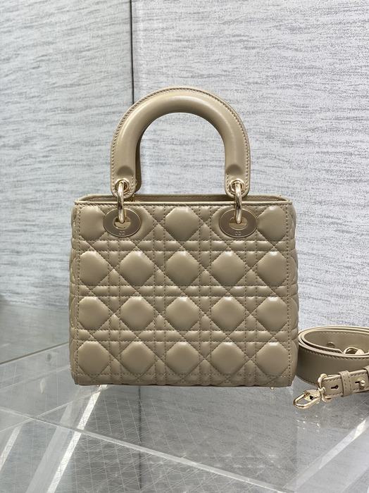 Dior Tote style 110 Beige 01A 2