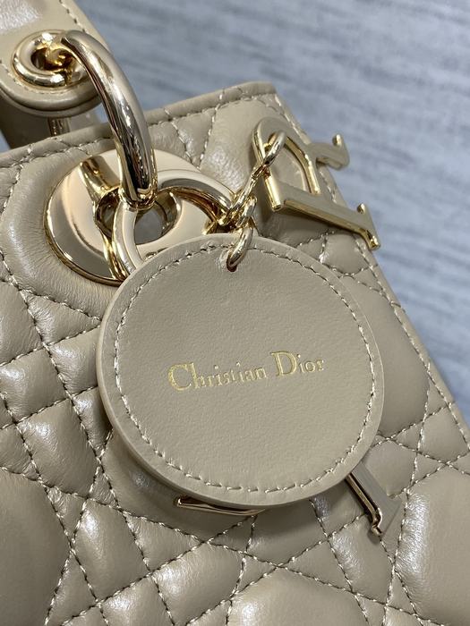 Dior Tote style 110 Beige 01A 2