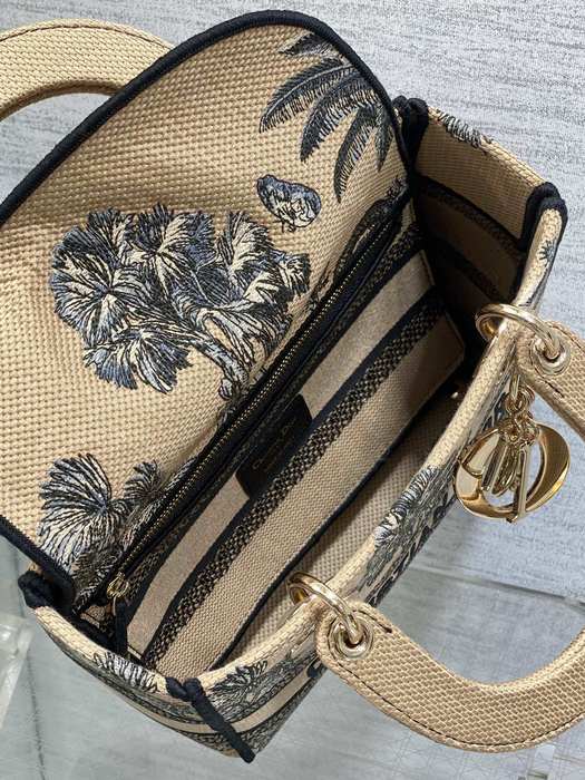Dior Tote style 110 Beige 01A