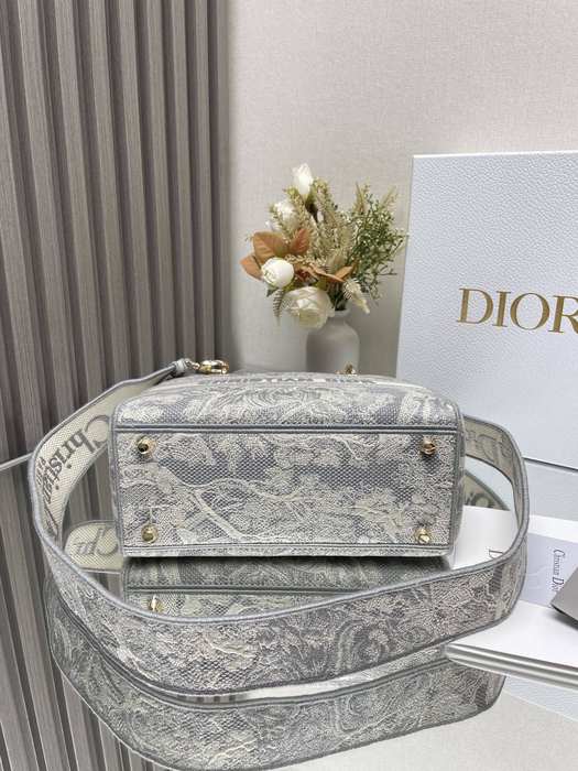 Dior Tote style 111 Grey 01A 2