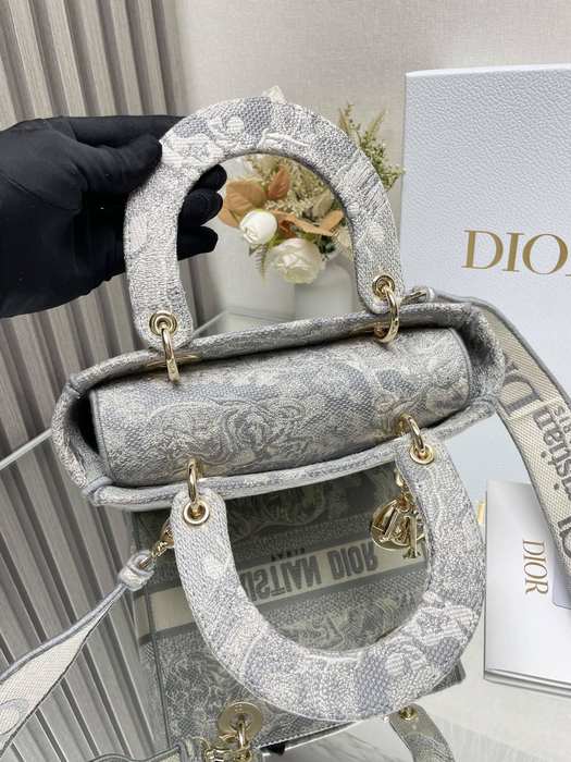 Dior Tote style 111 Grey 01A 2