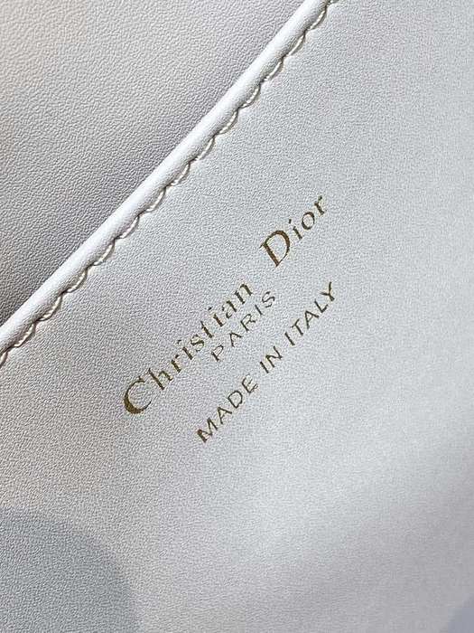 Dior Tote style 114 Beige 01A