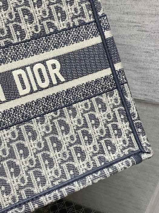 Dior Tote style 114 Navy 01A