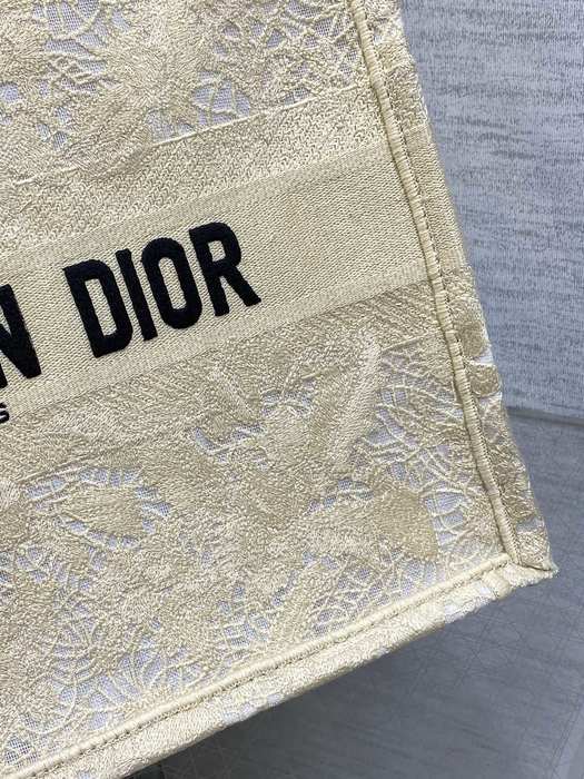 Dior Tote style 116 Beige 01A