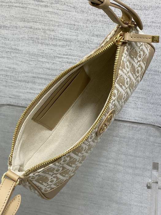 Dior Tote style 117 Beige 01A