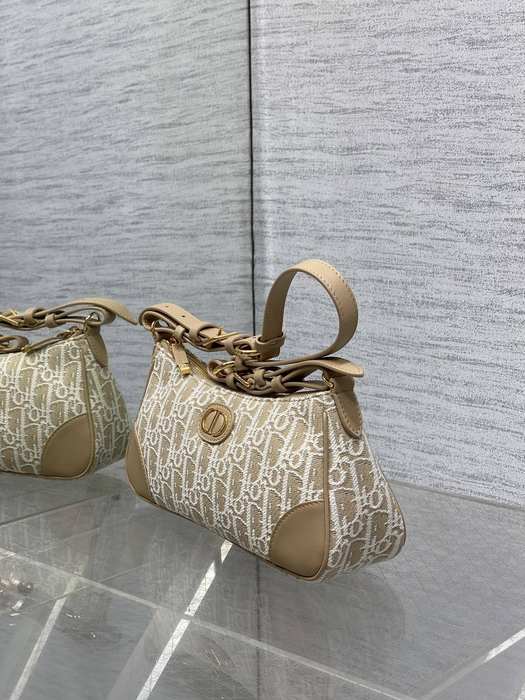 Dior Tote style 117 Beige 01A