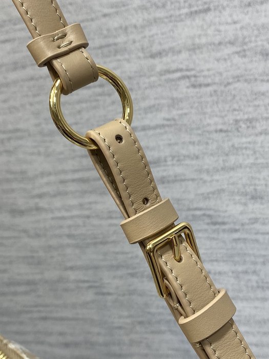 Dior Tote style 117 Beige 01A